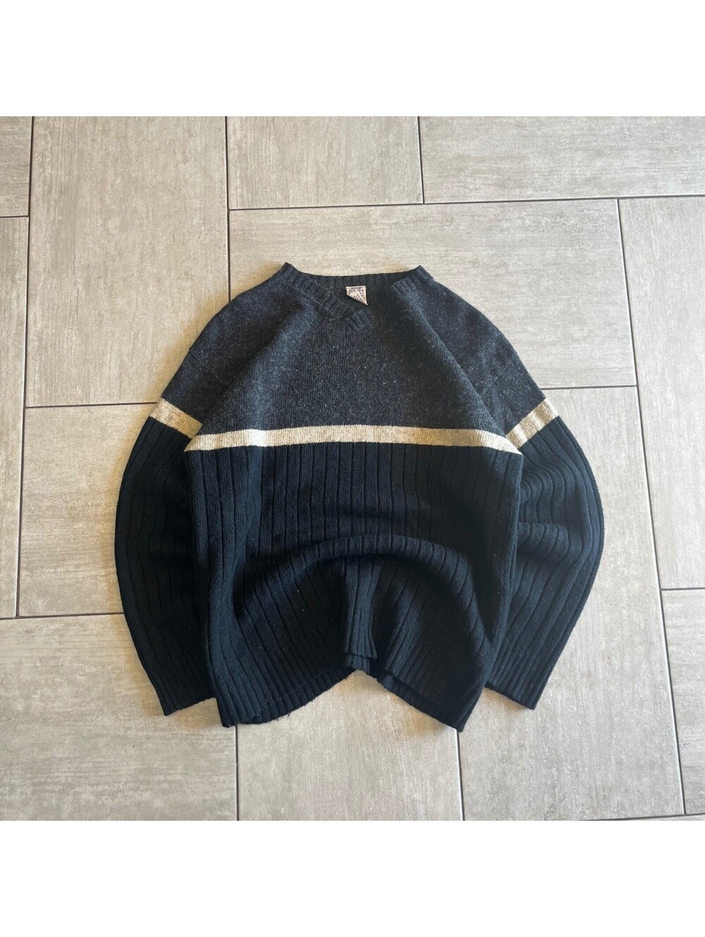 High Sierra Kids V-Neck Colorblock Wool Blend Ribbed Sweater Navy Grey 18 20